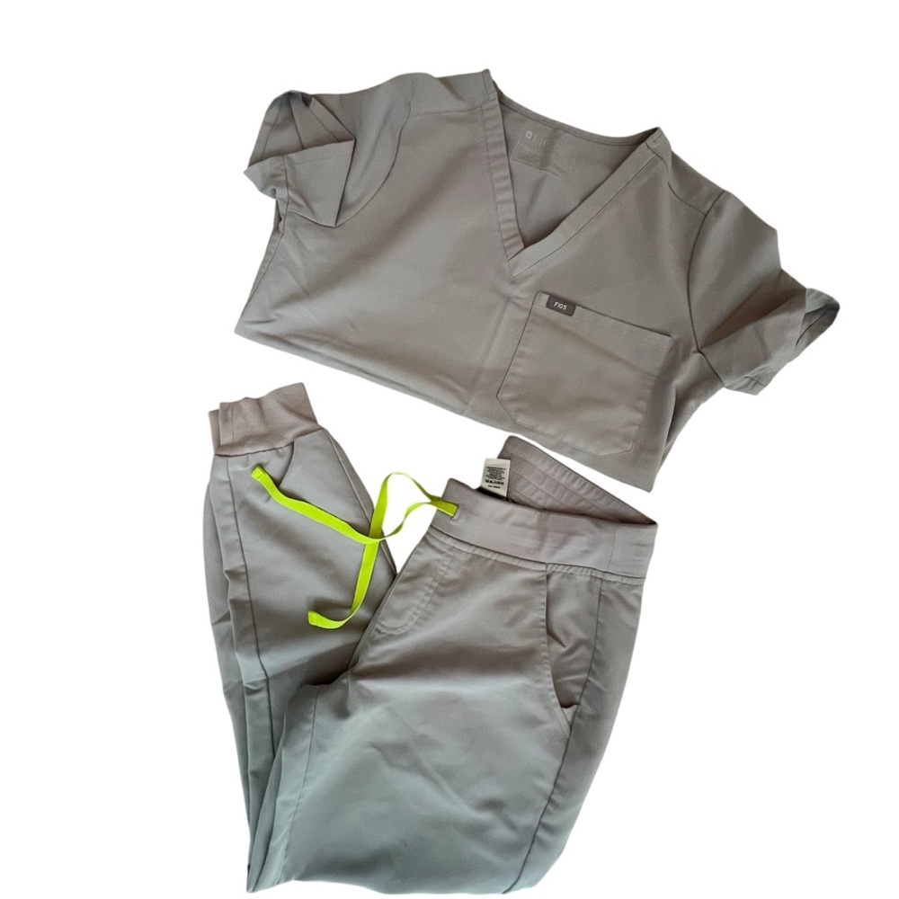 Figs Gray Women's Scrub Set with Neon Yellow Accents
